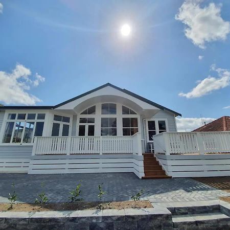 Tauranga - Big, Beautiful Villa On The Water! المظهر الخارجي الصورة