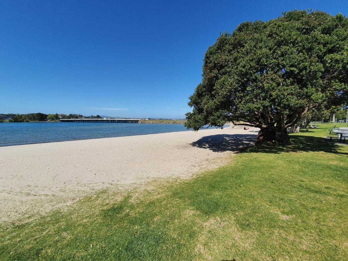 Tauranga - Big, Beautiful Villa On The Water! المظهر الخارجي الصورة