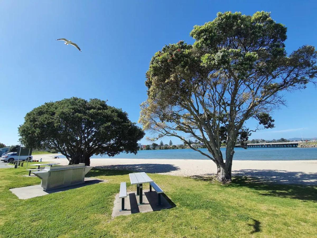 Tauranga - Big, Beautiful Villa On The Water! المظهر الخارجي الصورة